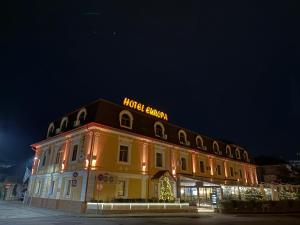 Hotel Europa - 3hvězdičkové hotely ve městě Târgu Jiu