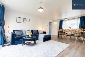 LONG TERM - Comfy Home - Cls to hospital - Sleeps 7 - wParking