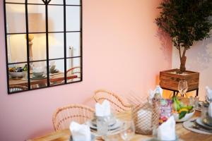 Park Avenue Apartments - Dom mit Stil - Küche - Parkplatz - WLAN - 65 Zoll TV - NETFLIX