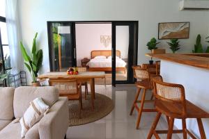 Bohemian Luxury 3 BR In the Center of Canggu with a Pool