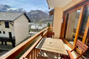 Nice Apartment With Balcon View On The Mountain