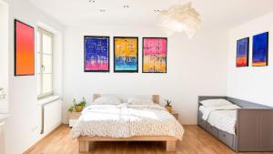 ART room with rooftop prosecco picnic or breakfast