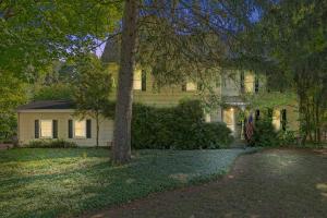 Historic Saugatuck -Walk to Lake Shops and Dining