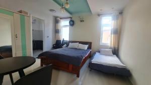 Villa Du Lac Hillside