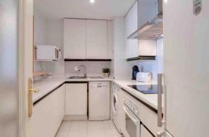 Marina Banus in Puerto Banus 2 bedrooms Pool Parking