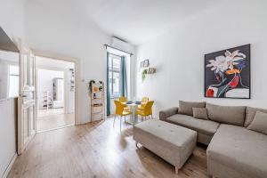 Grand Boulevard Apt Cozy Charm AC, Huge Smart TV