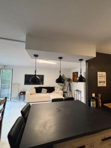 Large Modern Apartment - Terrace - Parking