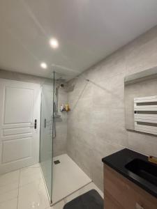 Large Modern Apartment - Terrace - Parking