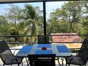 Sunset Villa - Upper Poolside