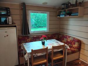 chez regis et jennifer