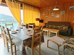 Grand appartement 2 pièces à Chamrousse avec balcon et animaux acceptés - FR-1-340-133