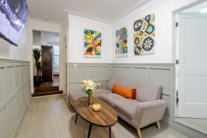 Artful 3BR in Montreal Village