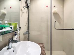 VIP-sky center- căn hộ rộng rãi, thoáng mát, yên tĩnh, tiện nghi đầy đủ - Hồ bơi miễn phí