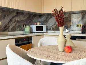 Qoople Excellence A14 new cozy apartment near the sea