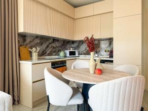 Qoople Excellence A14 new cozy apartment near the sea