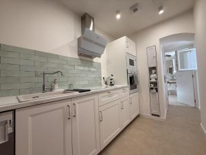 Apartment, La cour du temps