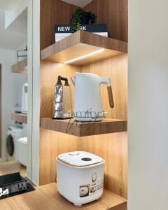 Deluxe Cozy Room Near BGC & Ortigas with Balcony & City View