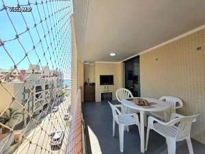 Cobertura com 4 Quartos a poucos metros da Praia em Itapema Meia Praia