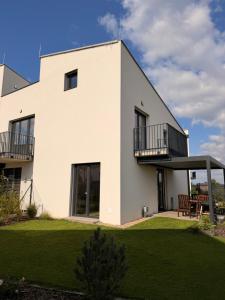 Slunečný apartmán s předzáhradkou Pasohlávky