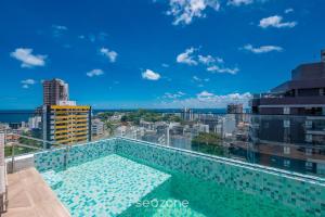 Aptos Modernos e Completos a 500m da Praia da Barra em Salvador – ZNB