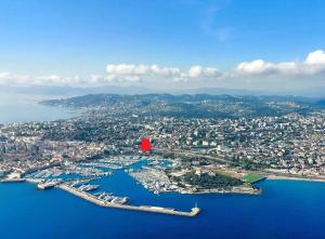 STUDIO PORT VAUBAN vue port excellente situation climatisé Fibre