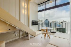 Aptos modernos em prédio com piscina a 300m do metrô - UOYs