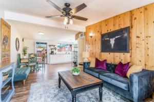 Full Triplex in Central Tucson EV charging