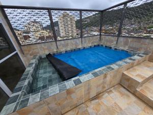 Cobertura com piscina e churrasqueira Guarujá