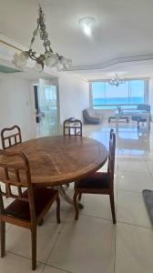 Apartamento Frente ao Mar, Calçadão Central