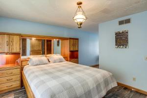 Fish, Unplug and Unwind! Countryside Plymouth Home