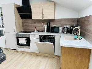 Große FerienWohnung 3 Schlafzimmer Neubau Gästehaus 120m2