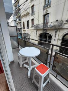 Exquisito Apartamento junto al Obelisco 1 con balcon y cochera adicional