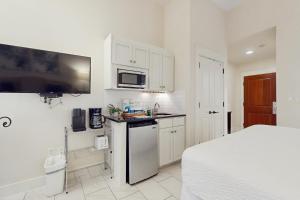 Baytowne Wharf Pilot House 123