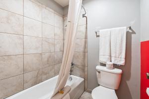 Super 8 by Wyndham Ontario