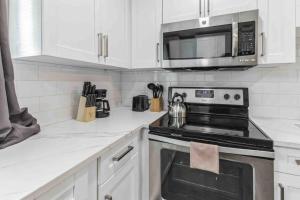 South Tampa 3BR with Backyard that Sleeps 10