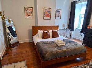 Prime Location Studio in Center City with Fast Wifi