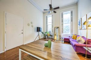 Large and Sunny 1BR Located Near Rittenhouse Square