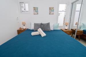 Modern 2BR Condo with Pool 10min walk to Beach - Caribbean Rose