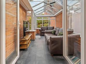 ST Helens 5 beds 3bath Fast WIFI Parking