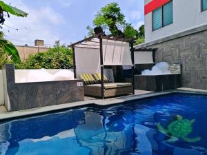 Lujoso y amplio Loft con alberca climatizada y amplia cama para alberca, Cuernavaca somos los únicos en ofrecerte 2 jacuzzis premium con agua caliente y sistema de hidromasaje tipo spa! Terraza panorámica con asador y muchas amenidades mas!