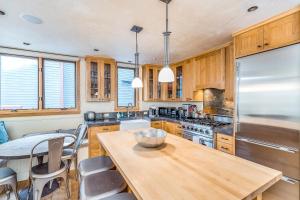 Telluride Lodge 404 - Alta Lodge