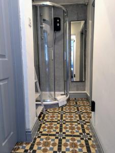 Private Ensuite Room