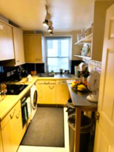 Sweetdreams Residences Collection - Stylish Fully equipped 2 bed in Kensington and Chelsea by Ricky & Giustina - Perfect for long stays!