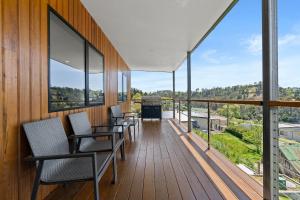 The Derby Cabin Stay! NEW HOT TUB!