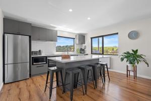 The Derby Cabin Stay! NEW HOT TUB!