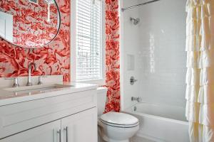 12 South Penthouse, Coffee, Tacos & City Views!