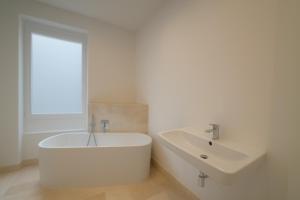 Offenbach 200 m2 9 Betten O2 EG