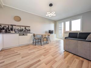 Szczepin Homely Apartment by BookingHost