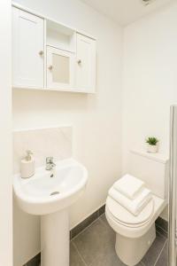 Double Room with Private Bathroom - Kings Cross