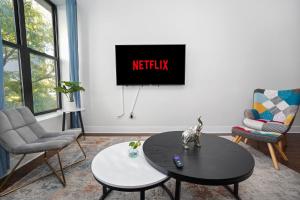 South Loop 3BR Group Comfort Near Downtown, Grant Park, Soldier Field and McCormick Place